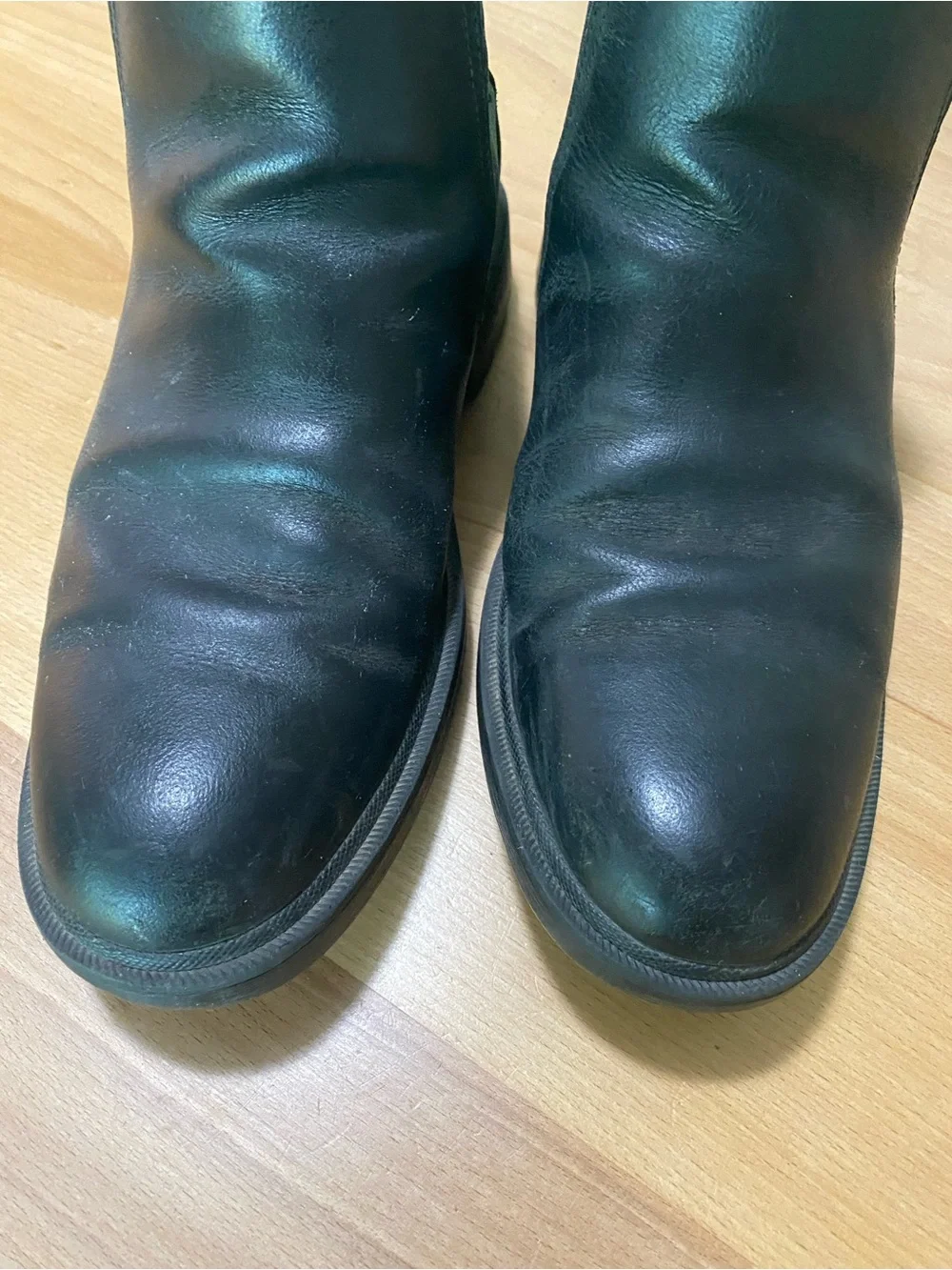FRYE AND CO. Black Leather Chelsea Boots Style 3480649